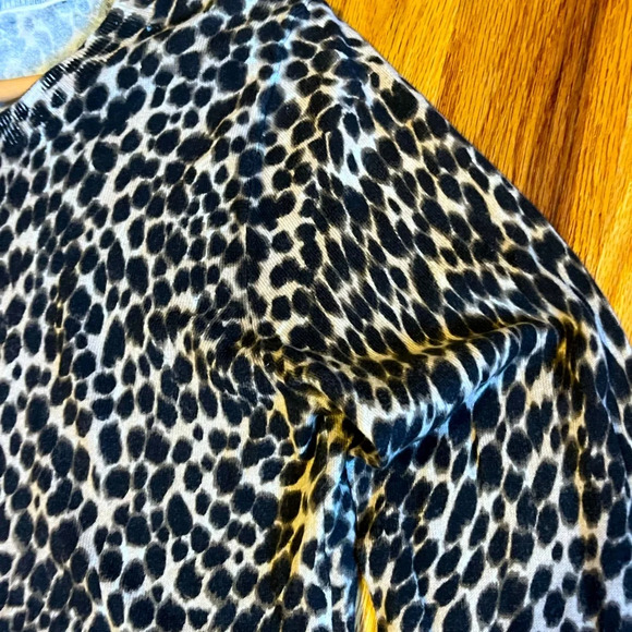 J Crew Leopard Print Lightweight Crew Neck Sweater; Smalll - Picture 5 of 6